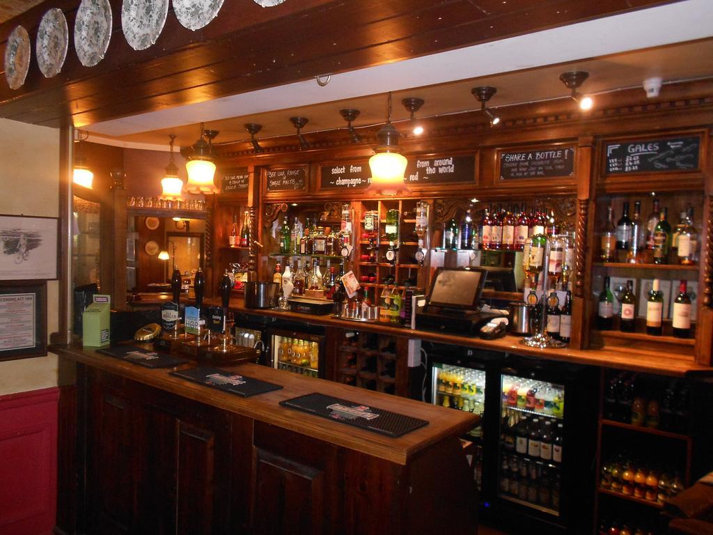 The Burley Inn Экстерьер фото